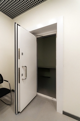 Бронированная стальная дверь Бронированная стальная дверь